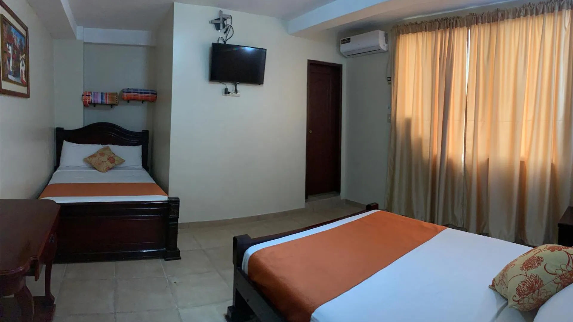 Hotel Deseos Guayaquil 0*,